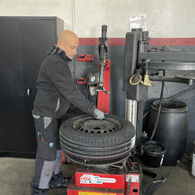 Regommex SA, spécialiste du pneu en Suisse Romande, Romanel, Lausanne, Vernier, Genève, service pour vos pneus